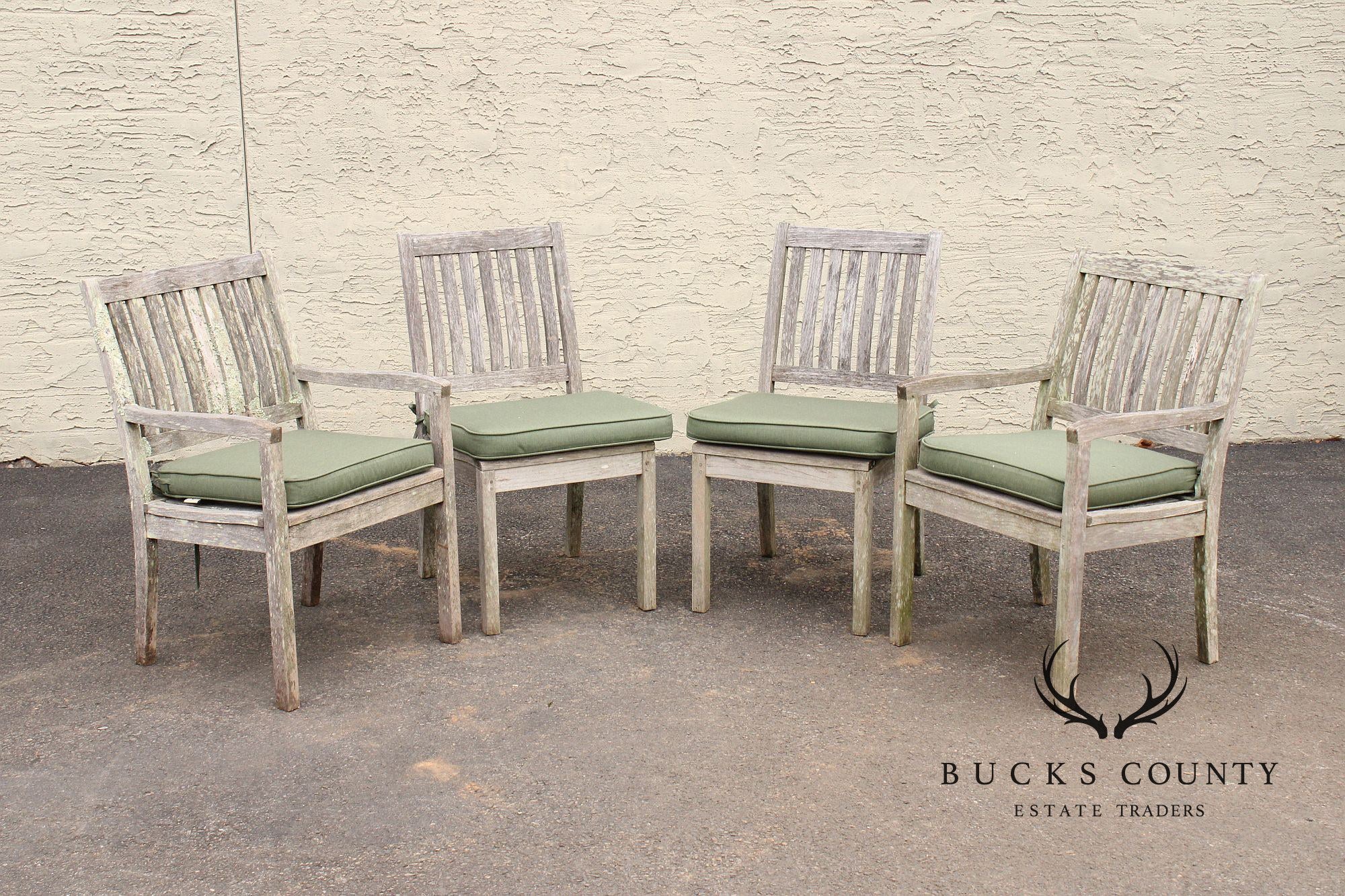Gloster Teak Outdoor Patio Dining Table With Four Chairs