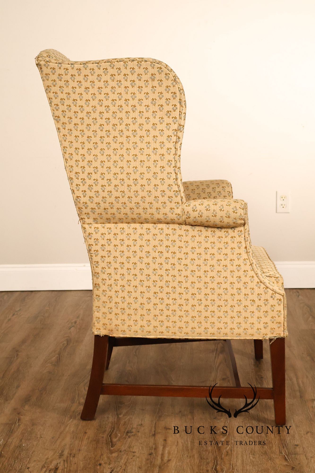 Kittinger Williamsburg Adaptation Mahogany Wing Chair