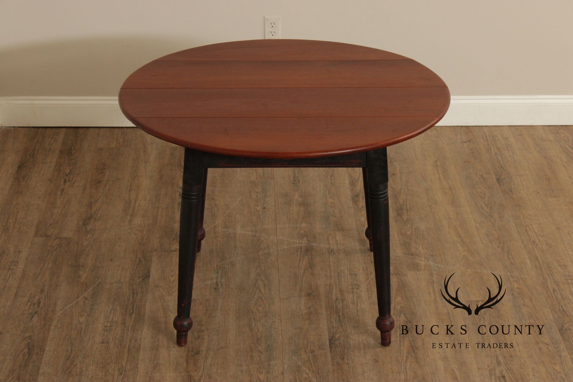 Primitive Farmhouse Style Round Plank Top Dining Table