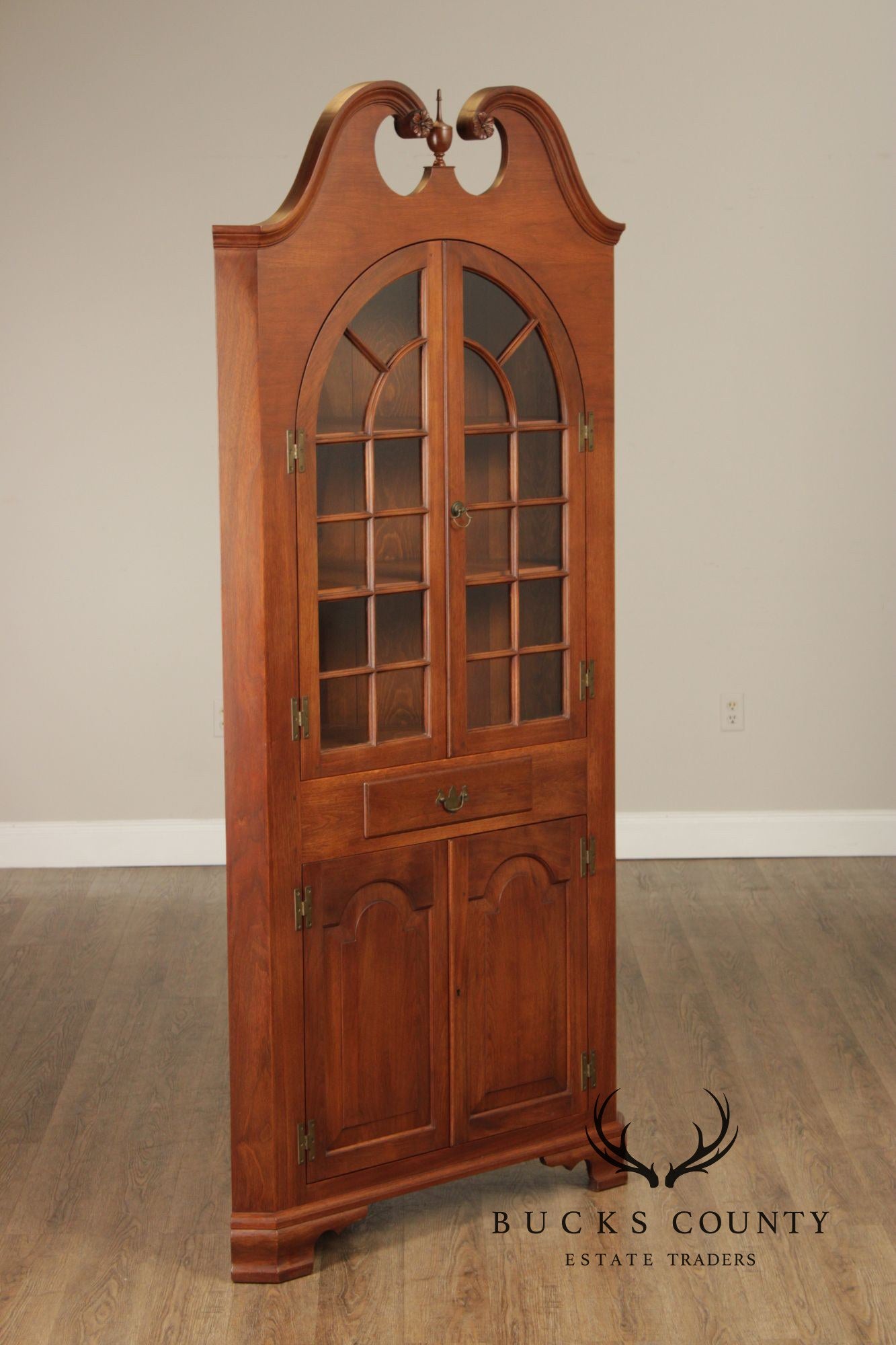 Virginia Craftsmen Reproductions Chippendale Style Walnut Corner Cabinet