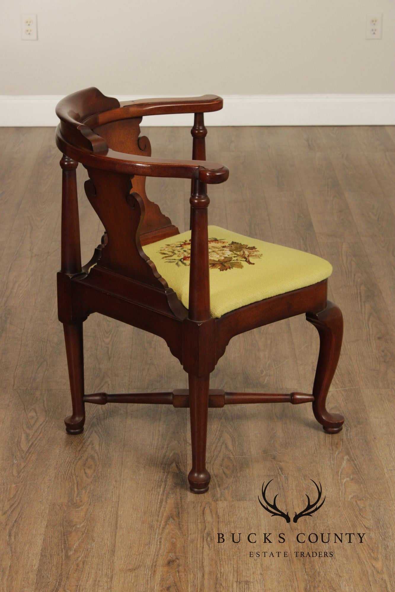 Queen Anne Style Mahogany Corner Chair