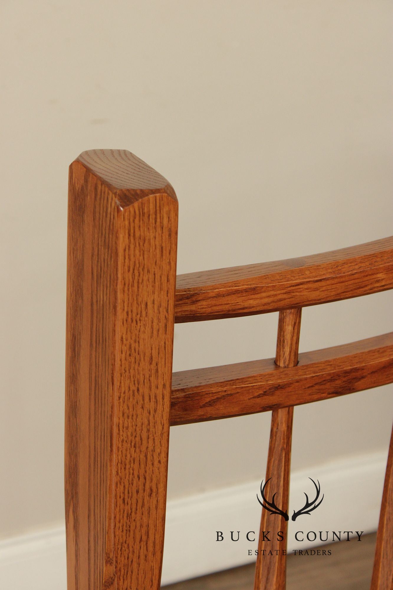 Hunt Country Furniture Farmhouse Style Oak Spindle Full-Size Bed