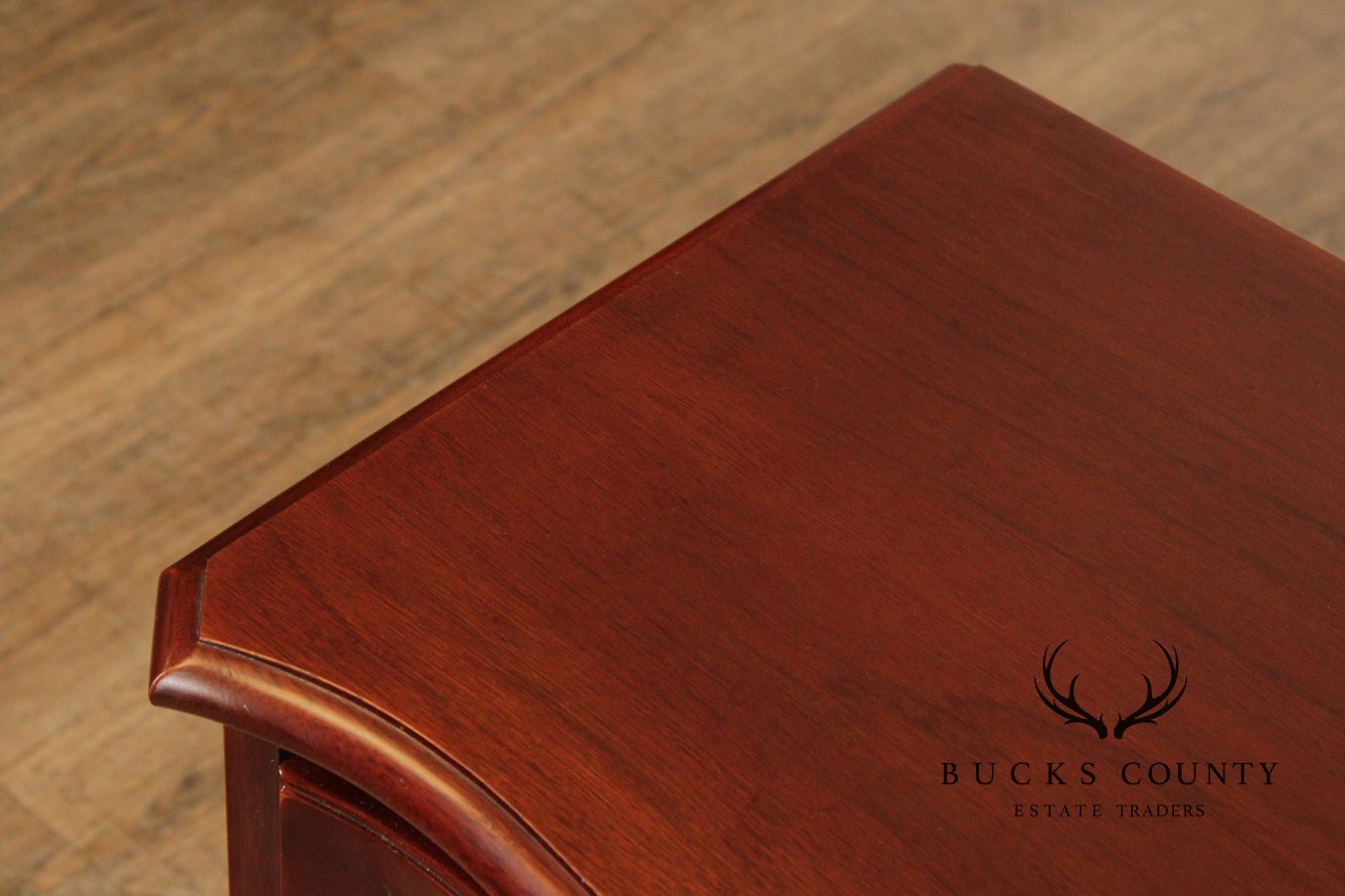 Councill Georgian Style Pair of Mahogany Nightstands