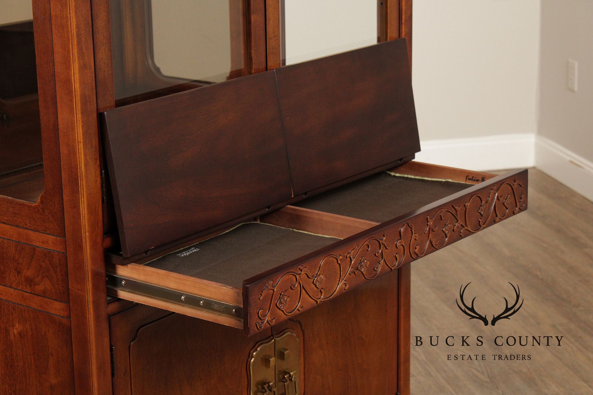 Henredon 'Folio 16' Asian Inspired Display Cabinet