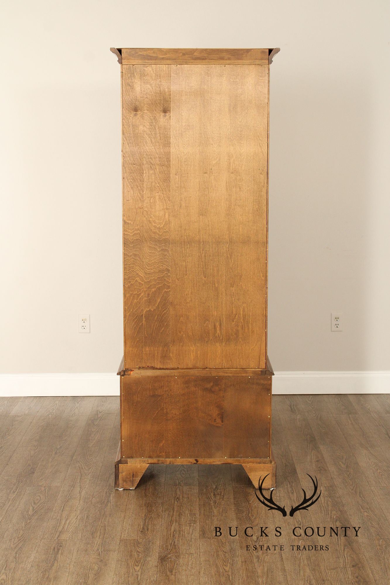 Ethan Allen 1776 Collection Maple Gun Cabinet