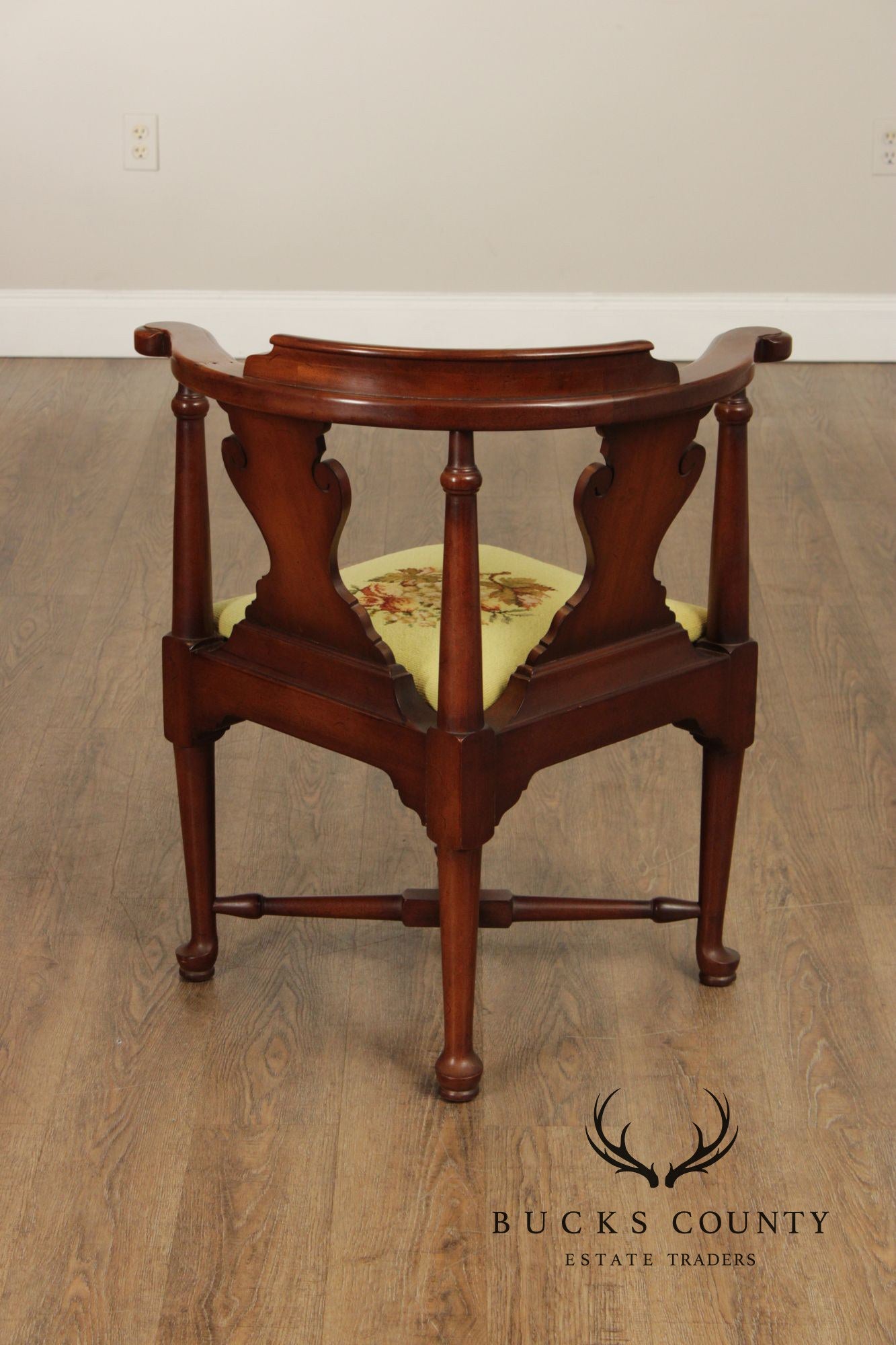 Queen Anne Style Mahogany Corner Chair