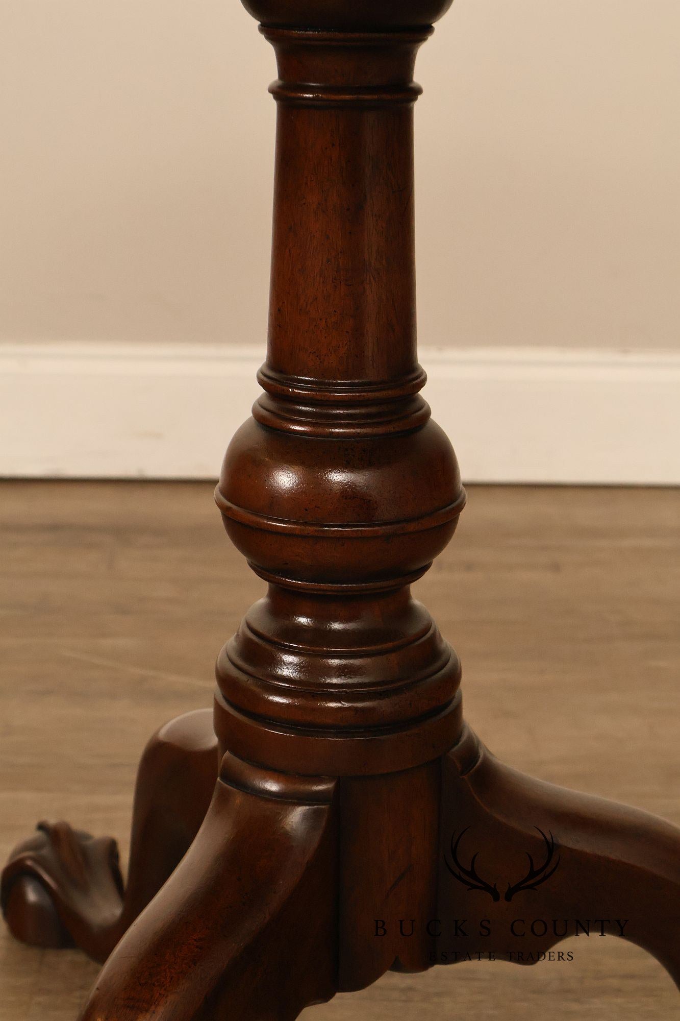 Kittinger Colonial Williamsburg Mahogany Tilt-Top Table