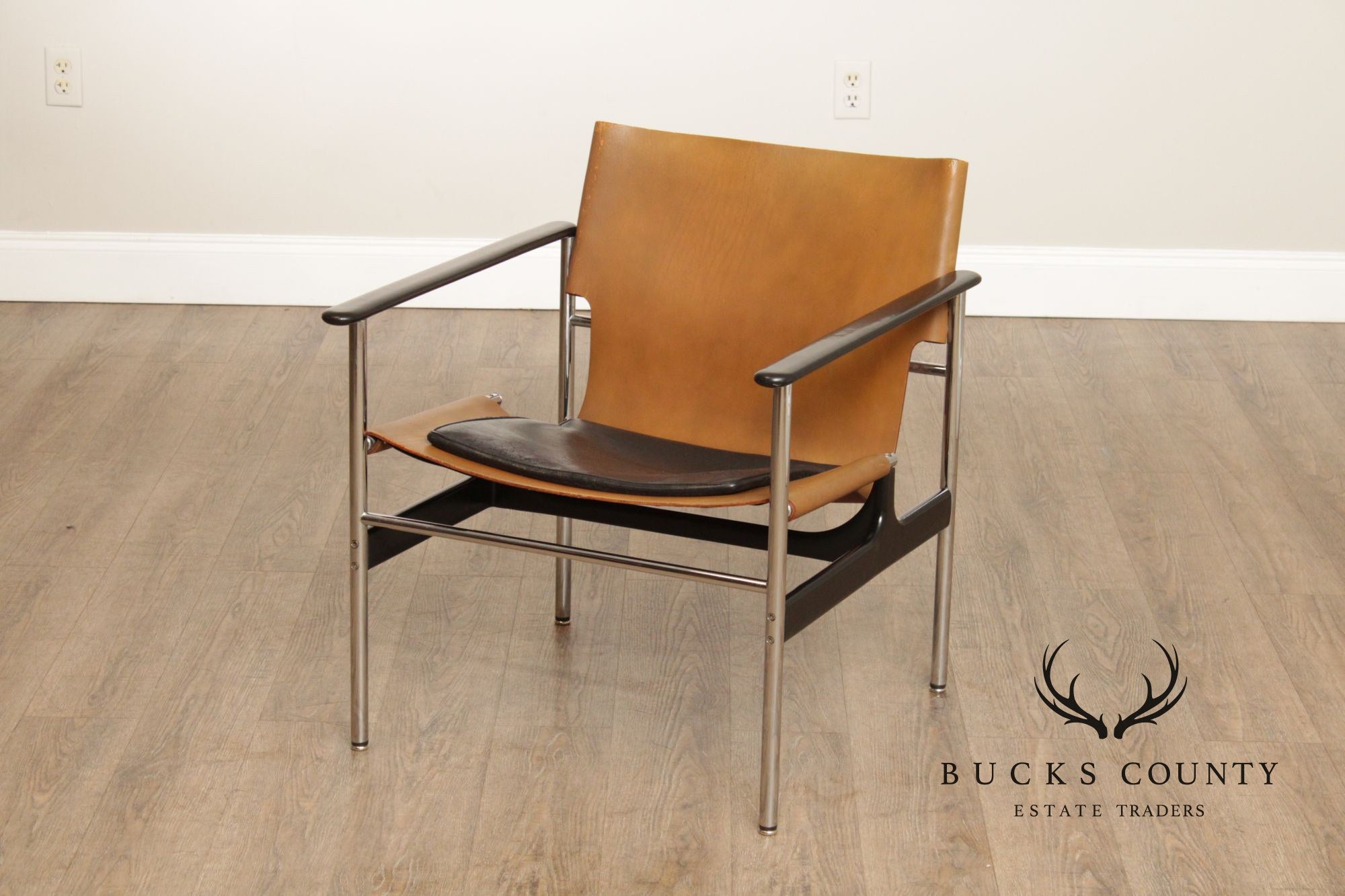 Knoll Mid Century Modern Pair of Leather and Chrome '657' Armchairs