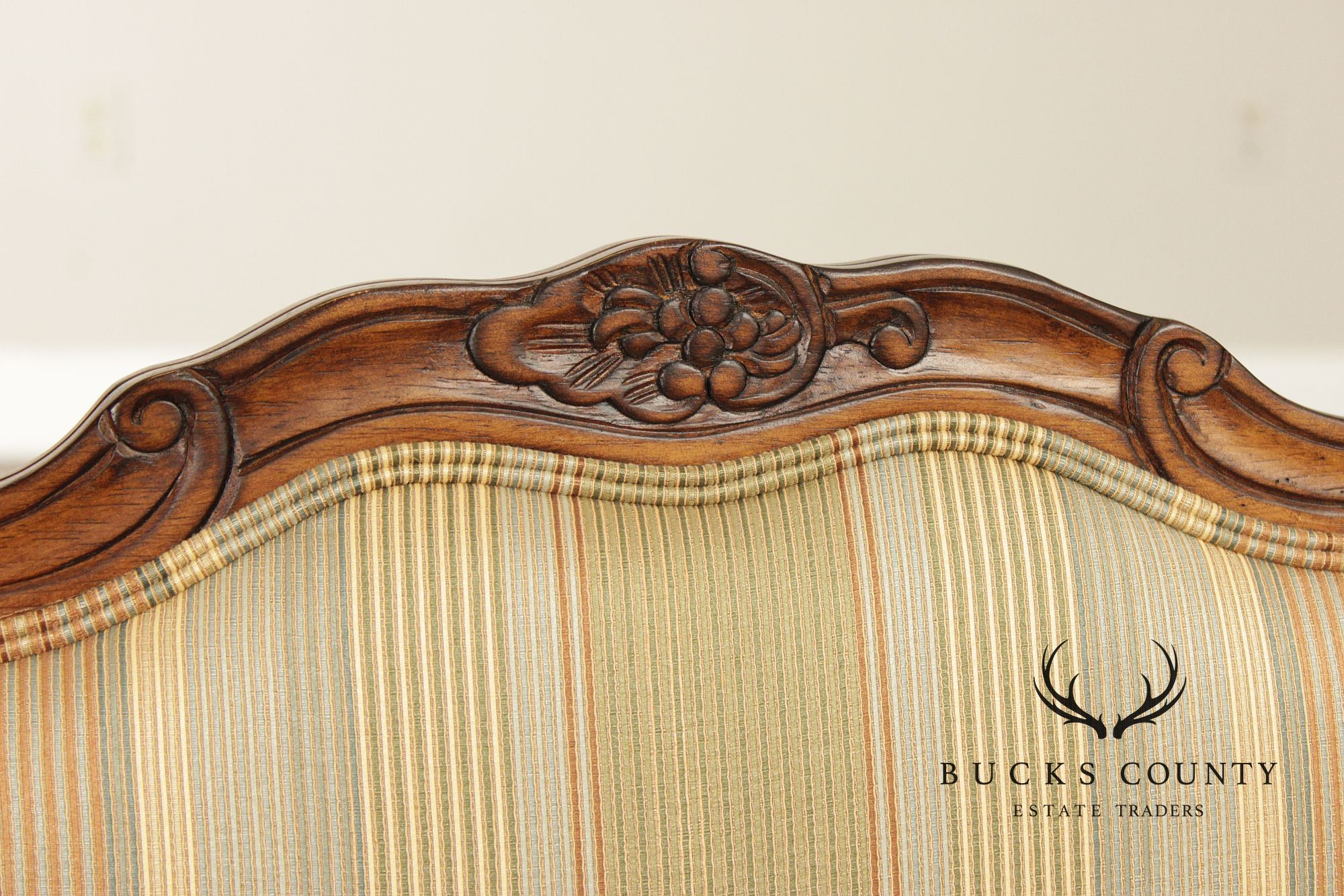 Henredon French Louis XV Style Pair of Fauteuil Armchairs