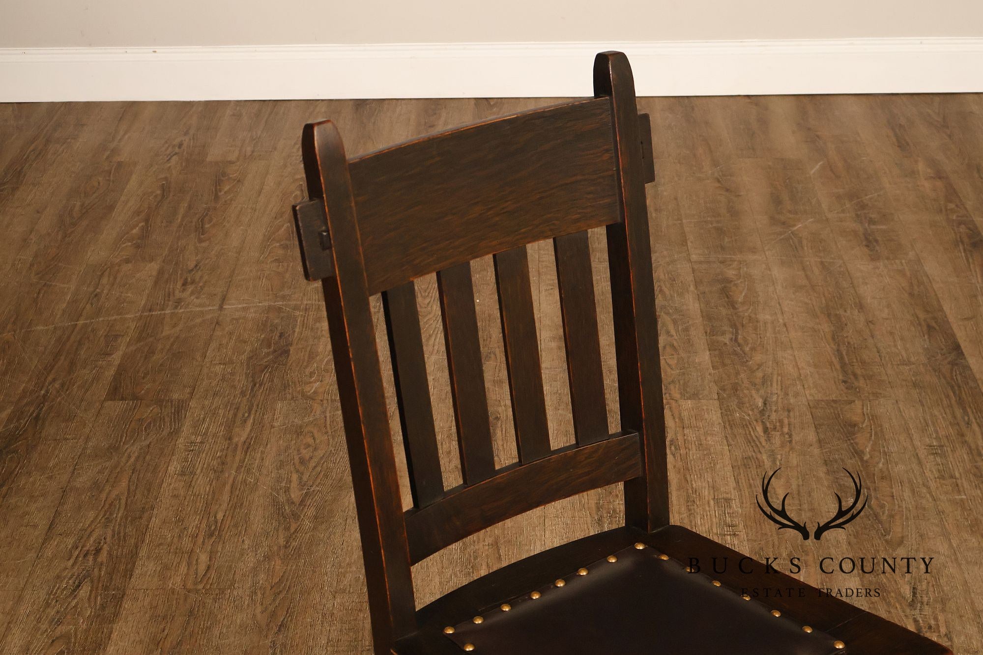 Mission Style Antique Oak Rabbit Ear Side Chair With Leather Seat