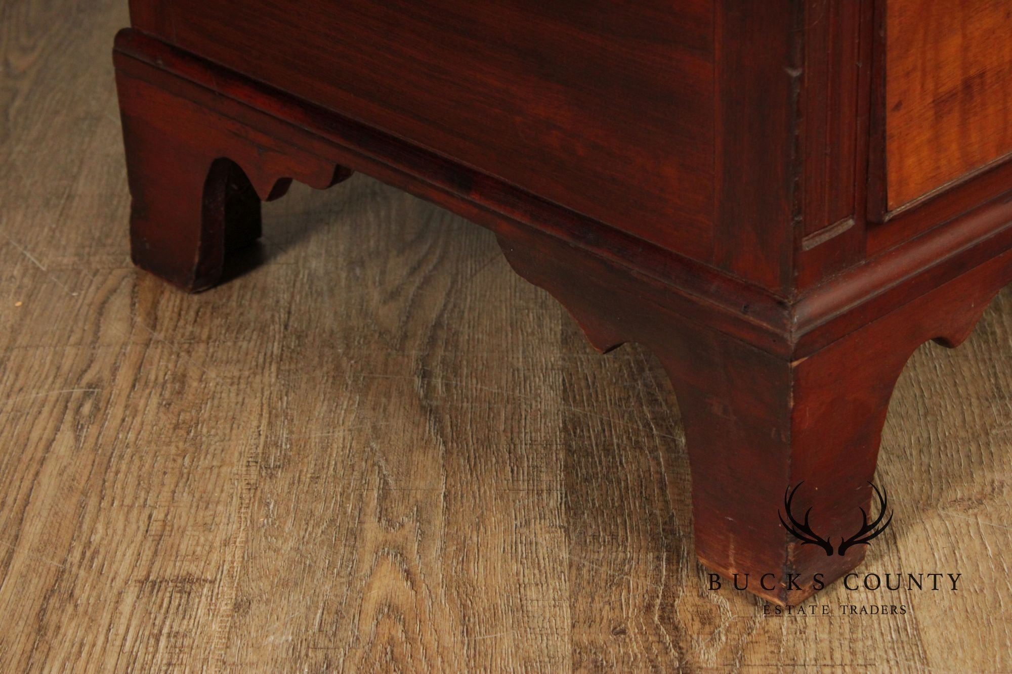 Antique American Federal Style Chest With Tiger Maple Drawer Fronts