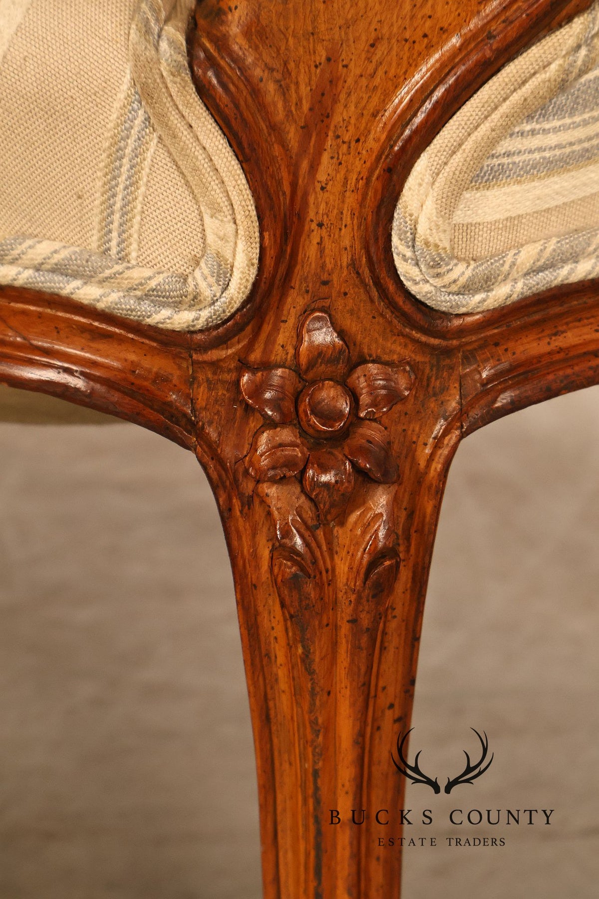 French Louis XV Style Carved Loveseat Settee