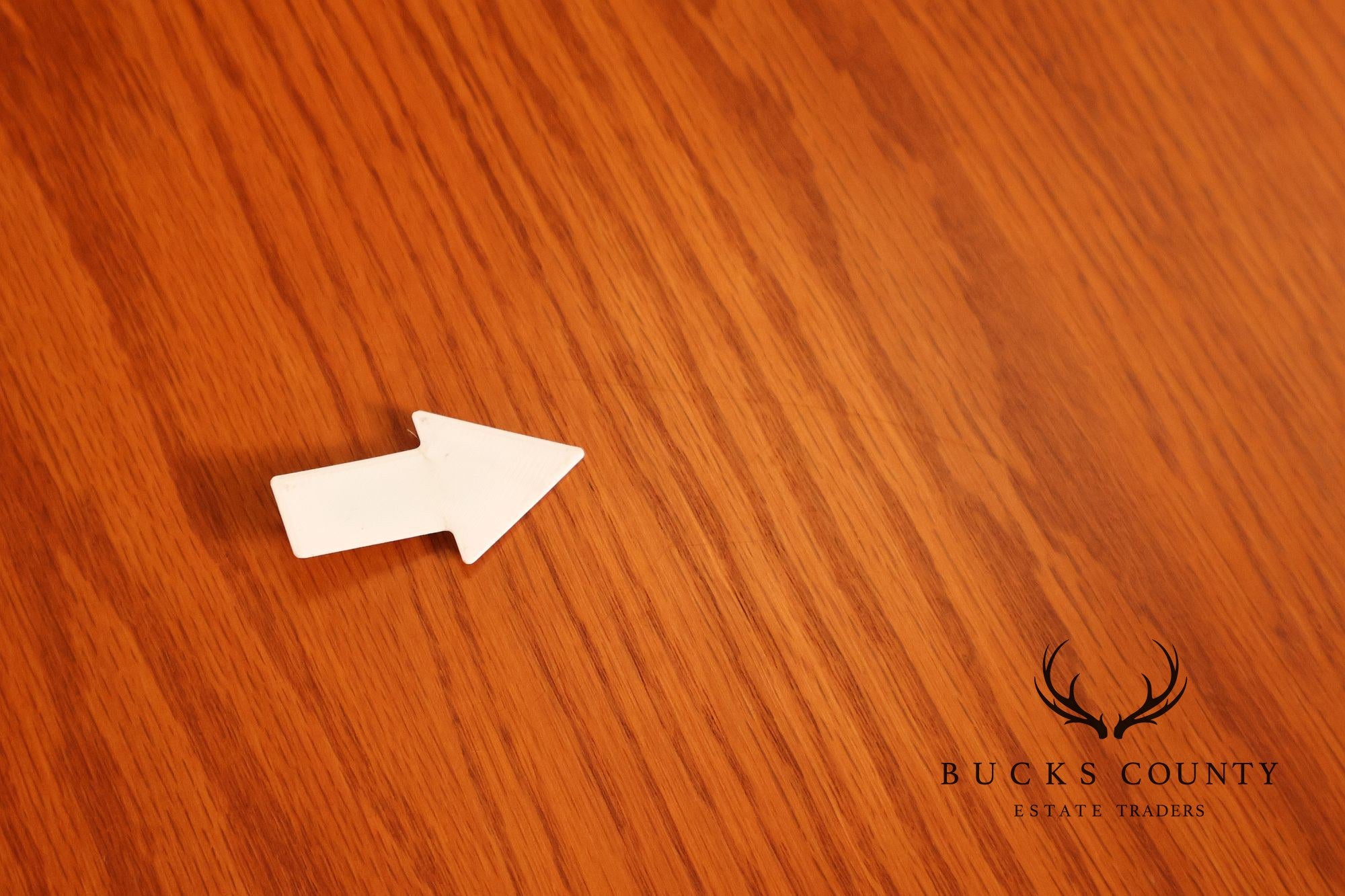 Farmhouse Style Oak Expandable Dining Table