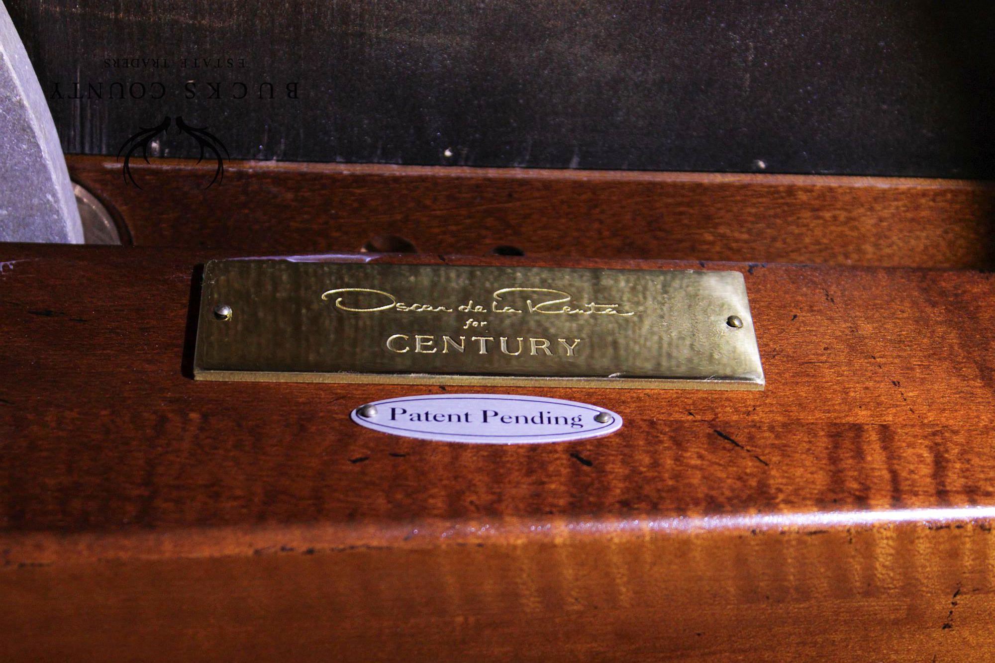 Oscar De La Renta For Century Furniture Mahogany Radial Extension Jupe Dining Table