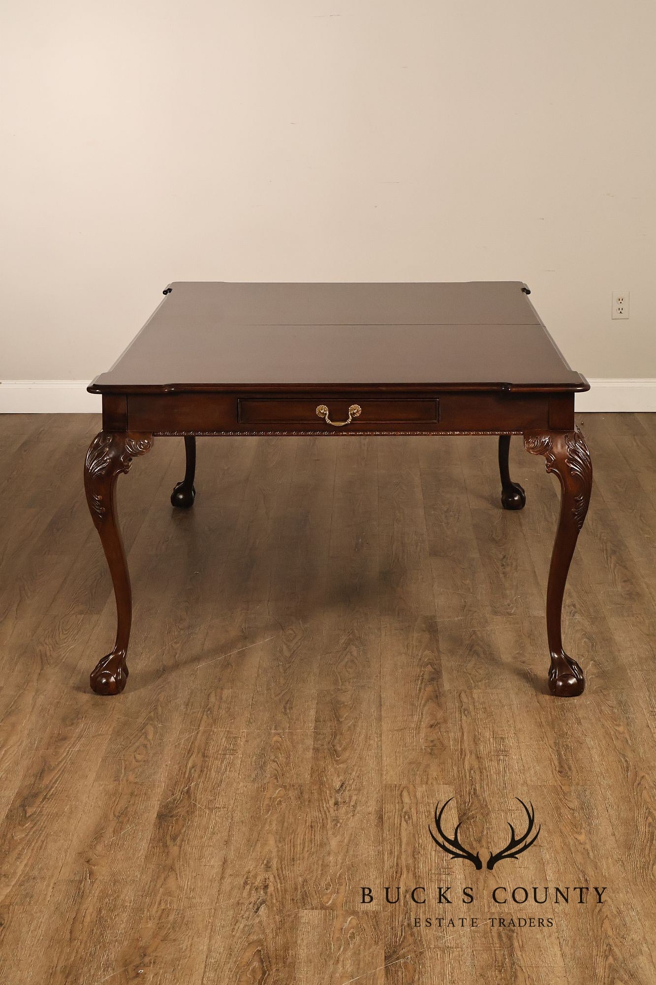Henredon Rittenhouse Square Collection Chippendale Style Mahogany Expandable Dining Table
