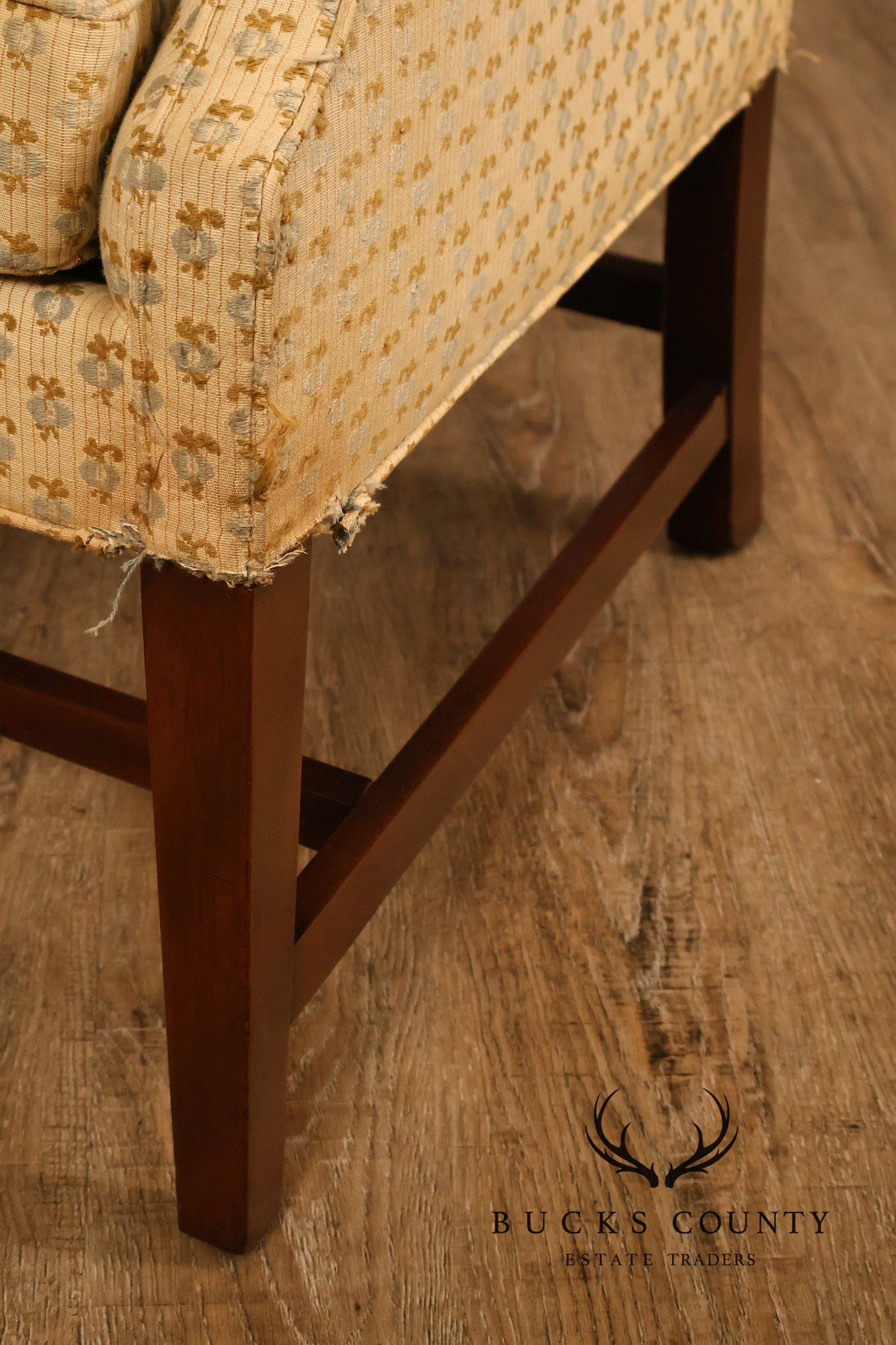 Kittinger Williamsburg Adaptation Mahogany Wing Chair