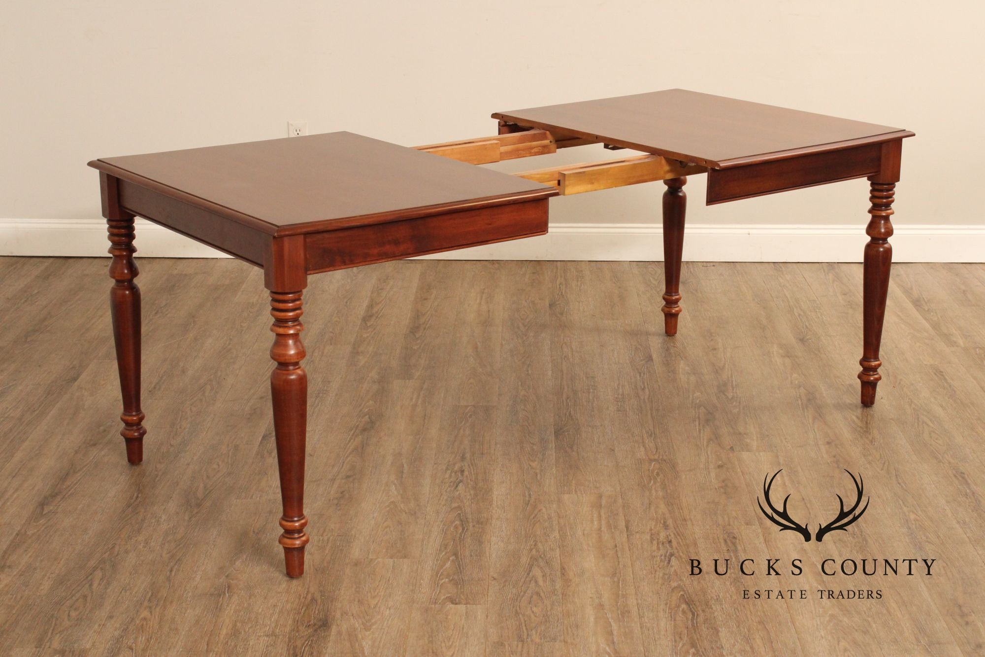 Ethan Allen Expandable Farmhouse Dining Table