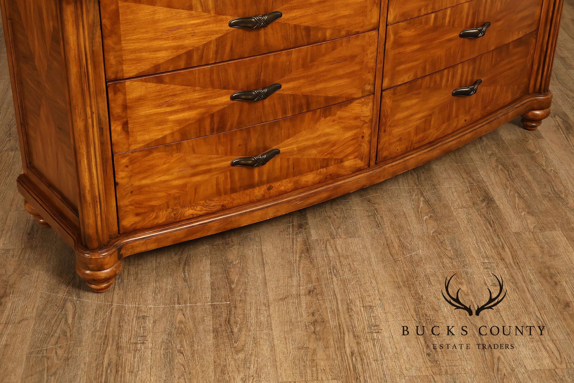 Schnadig American Kaleidoscope Elite Eight Drawer Dresser