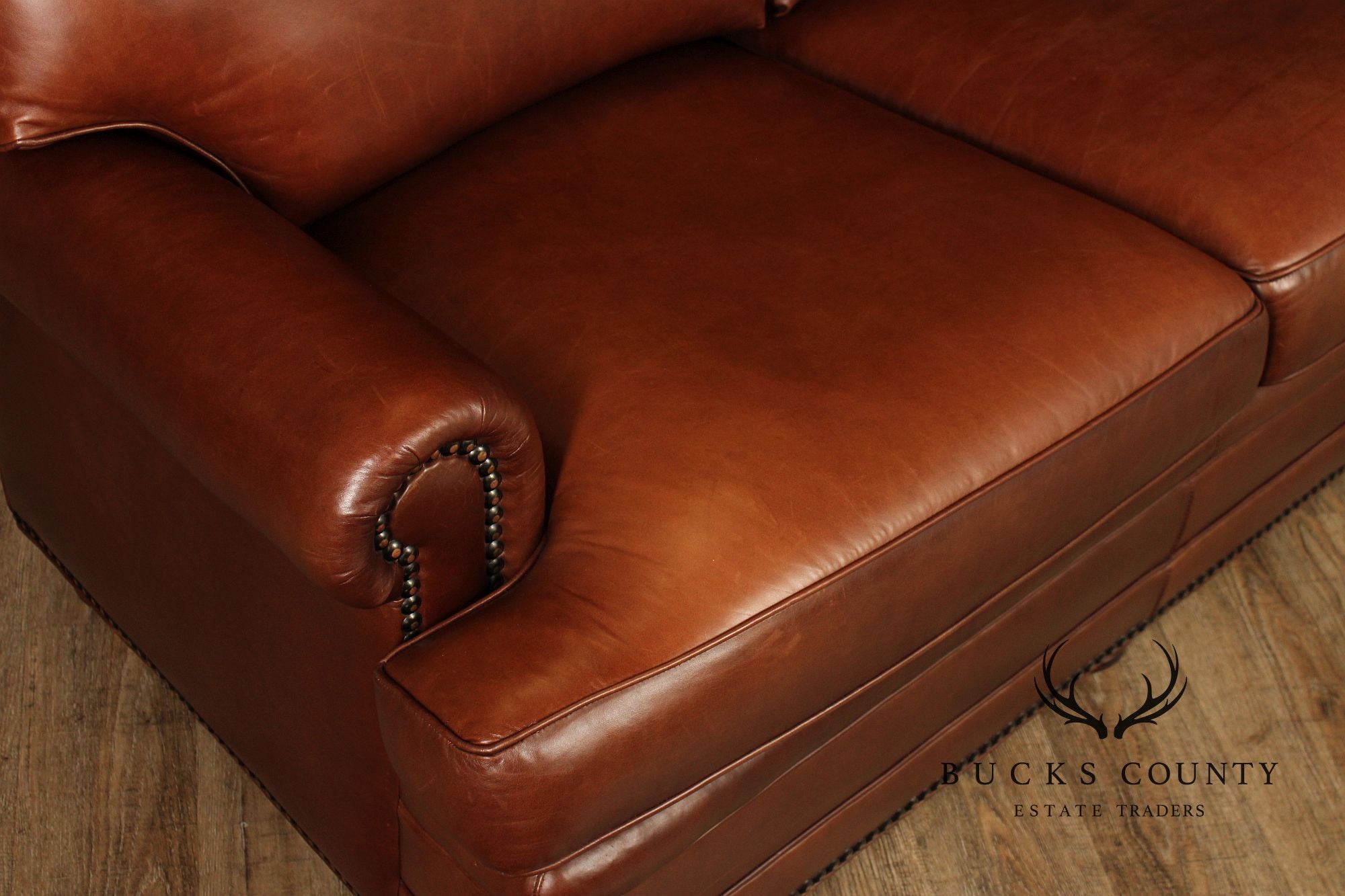 HANCOCK & MOORE ENGLISH TRADITIONAL STYLE BROWN LEATHER SOFA