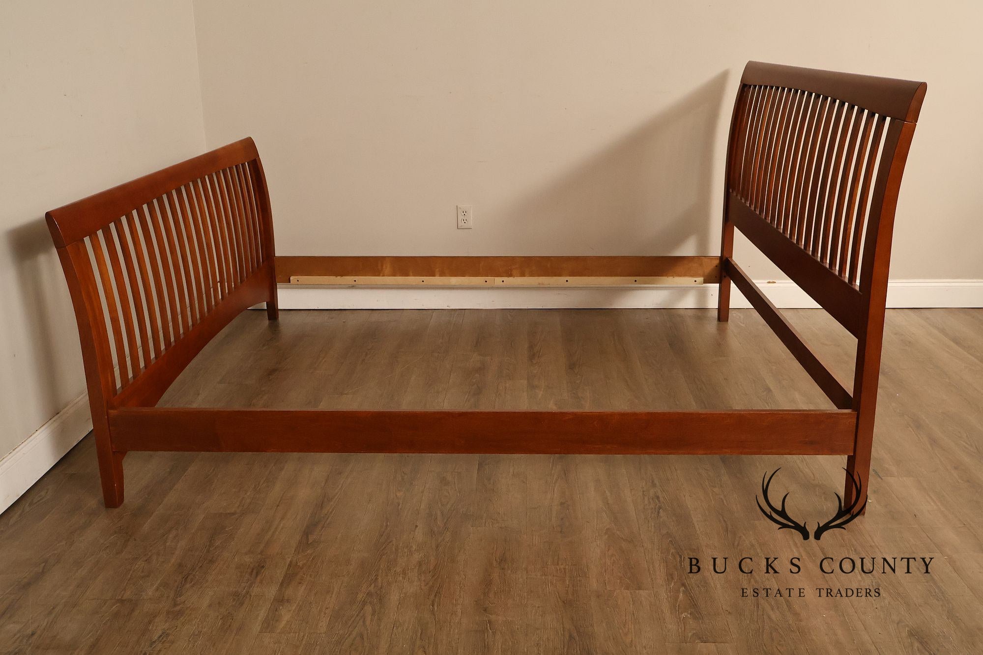 Kincaid Furniture Mission Style Cherry Slatted King Size Sleigh Bed