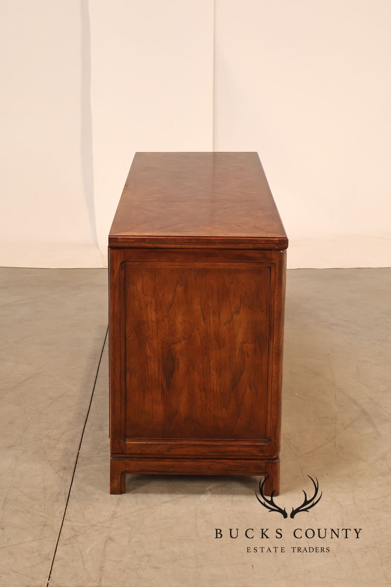 Thomasville Vintage Mystique Asian Inspired Credenza Sideboard