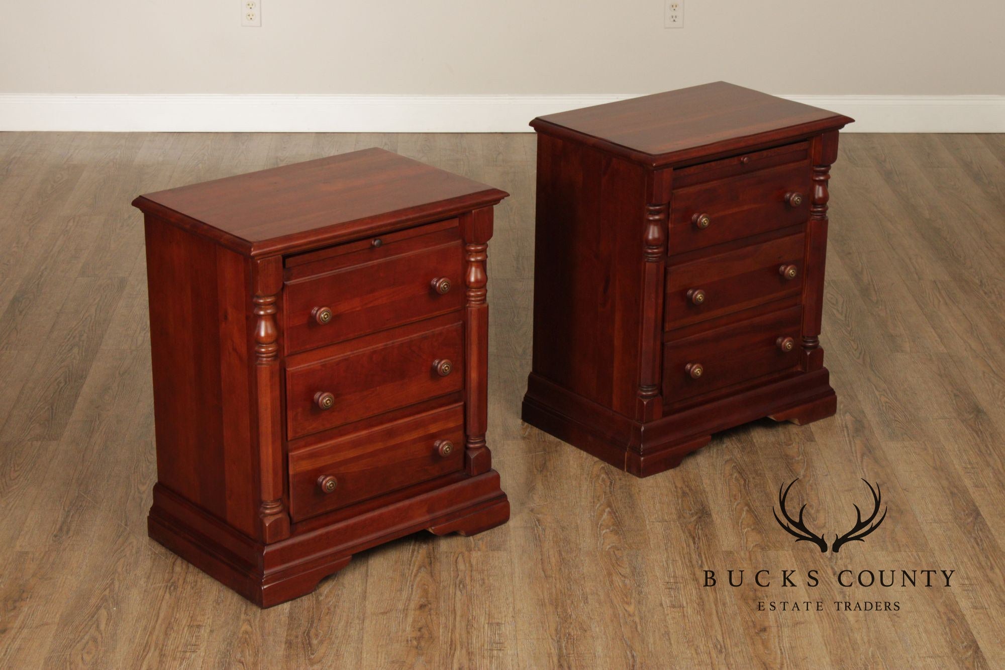 Keller Pair Of Solid Cherry Traditional Nightstands With Pull Out Trays