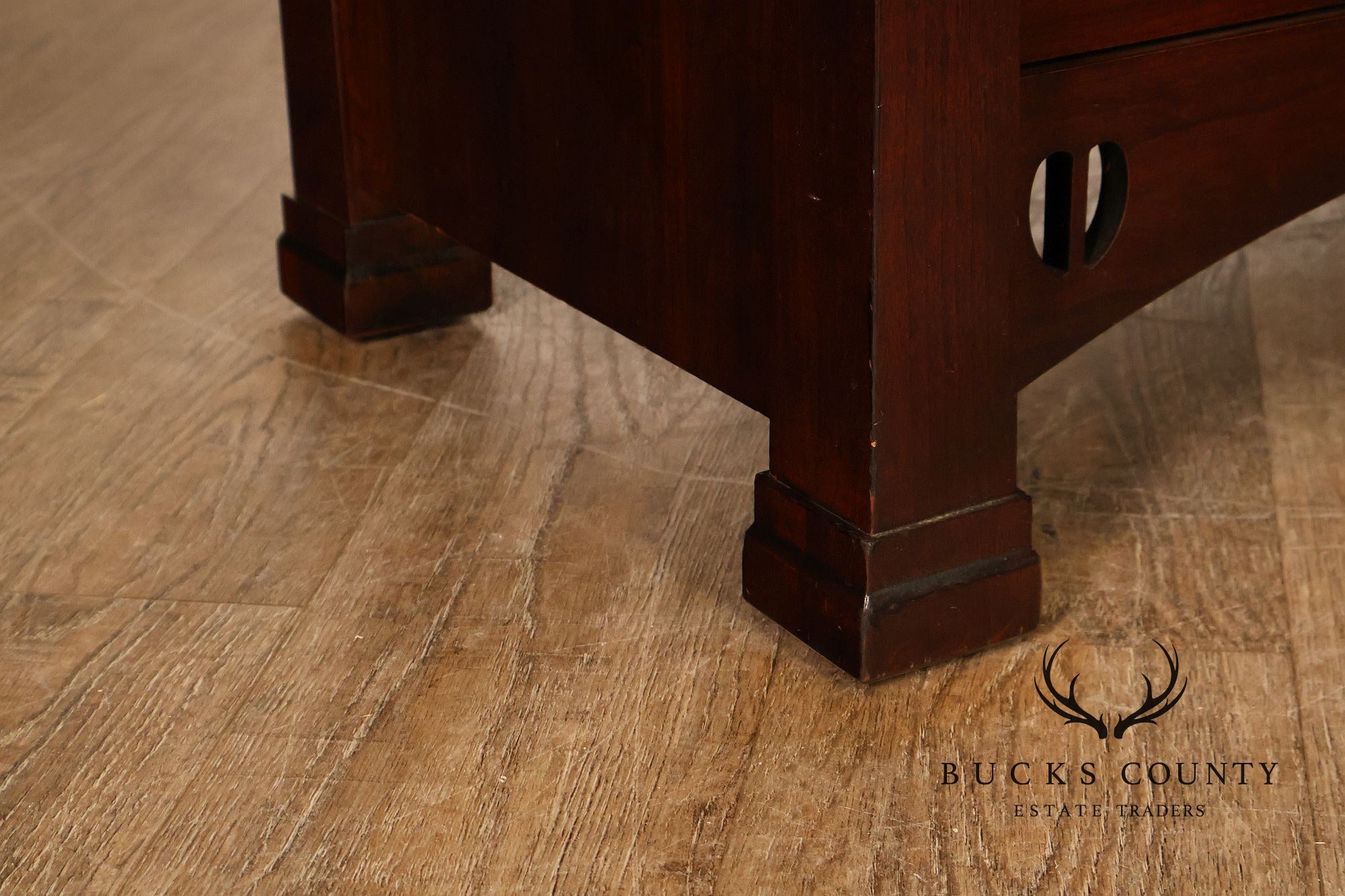 Stickley Edinburgh Collection Pair Of Cherry Nightstands