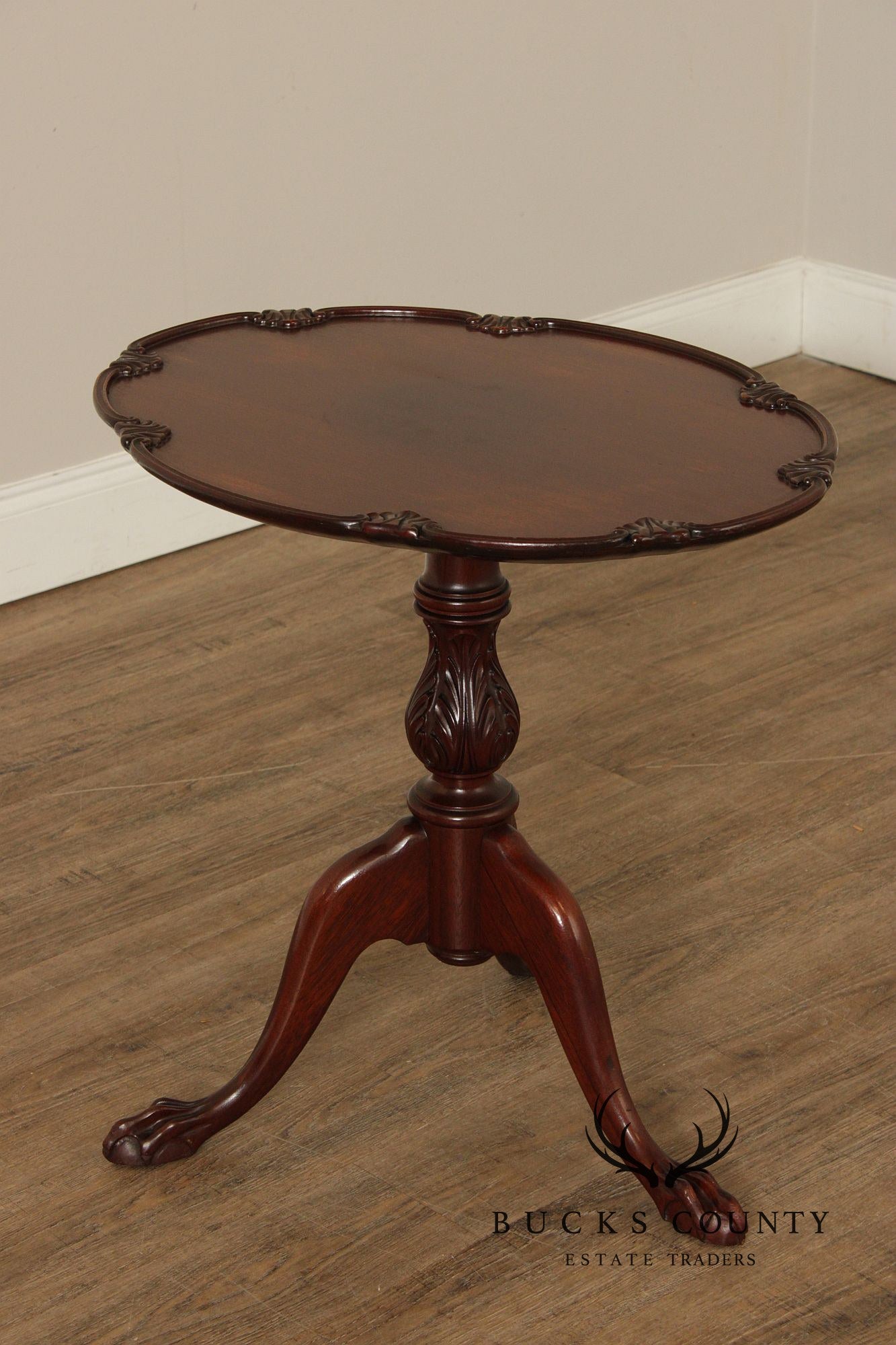 1940's Georgian Style Pair of Mahogany Tilt-Top Pedestal Tables