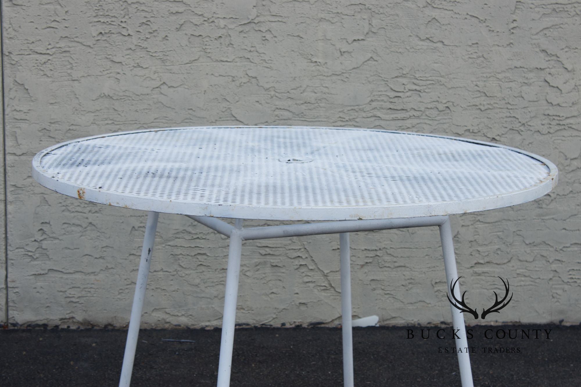 Russell Woodard Mid Century Modern 'Sculptura' Round Dining Table