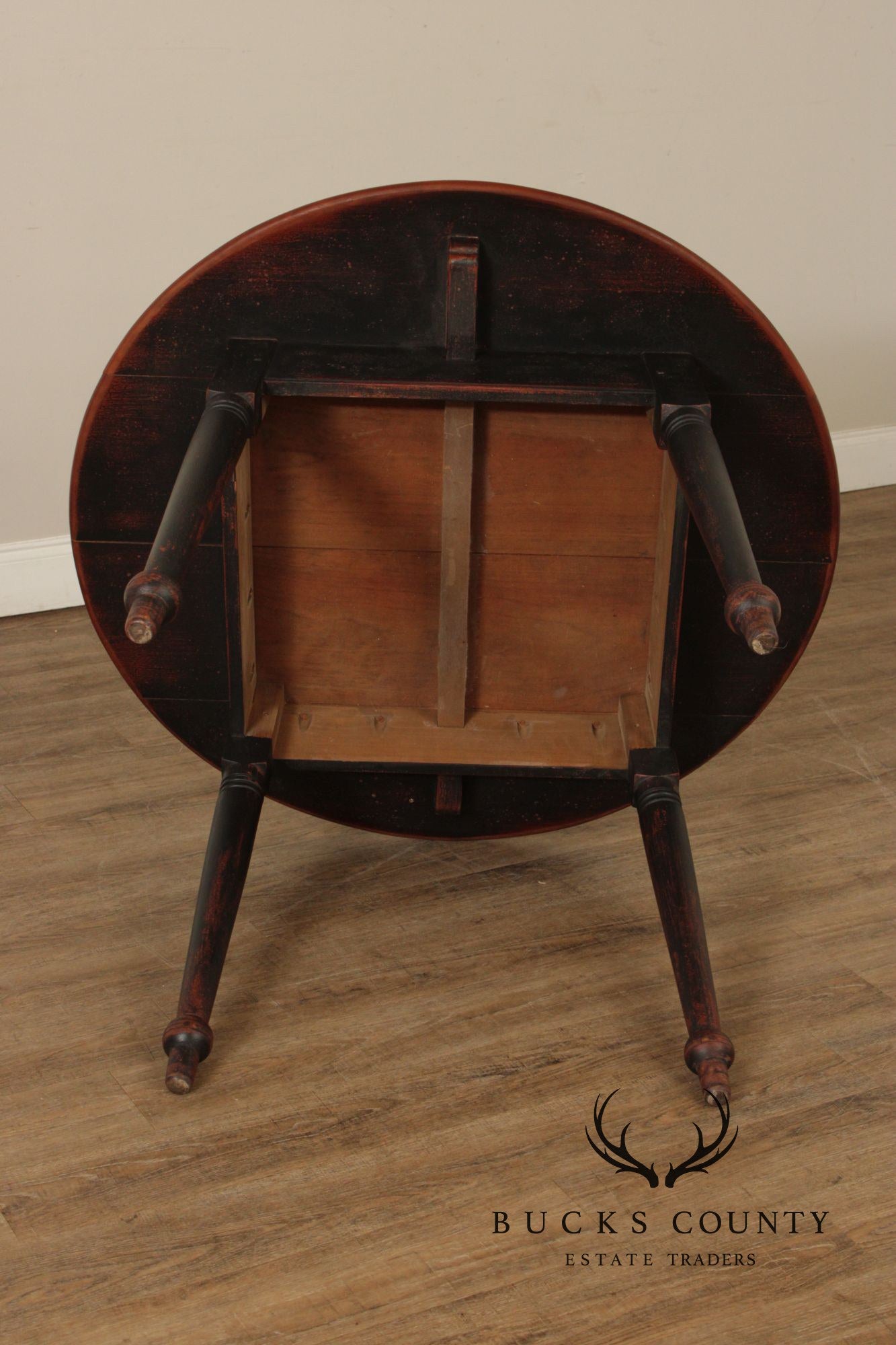 Primitive Farmhouse Style Round Plank Top Dining Table