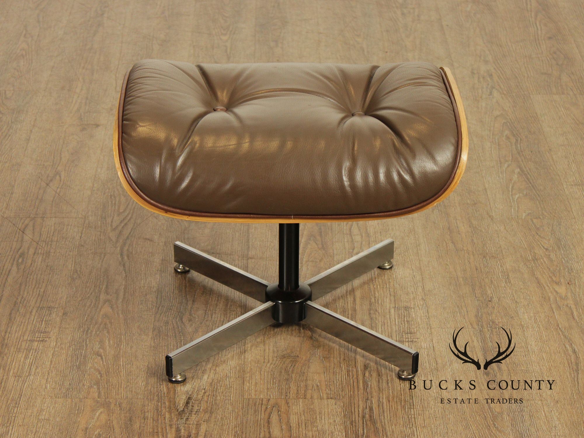 Eames Style Leather Swivel Chair with Ottoman