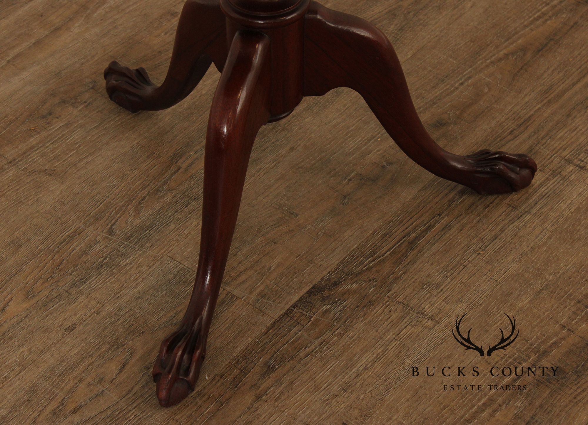 1940's Georgian Style Pair of Mahogany Tilt-Top Pedestal Tables