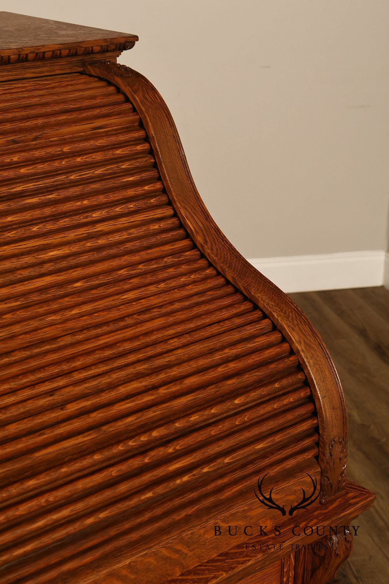 Exceptional Antique Quarter Sawn Oak Roll Top Desk With Carved 'Reading Hardware Co." Crest Panel