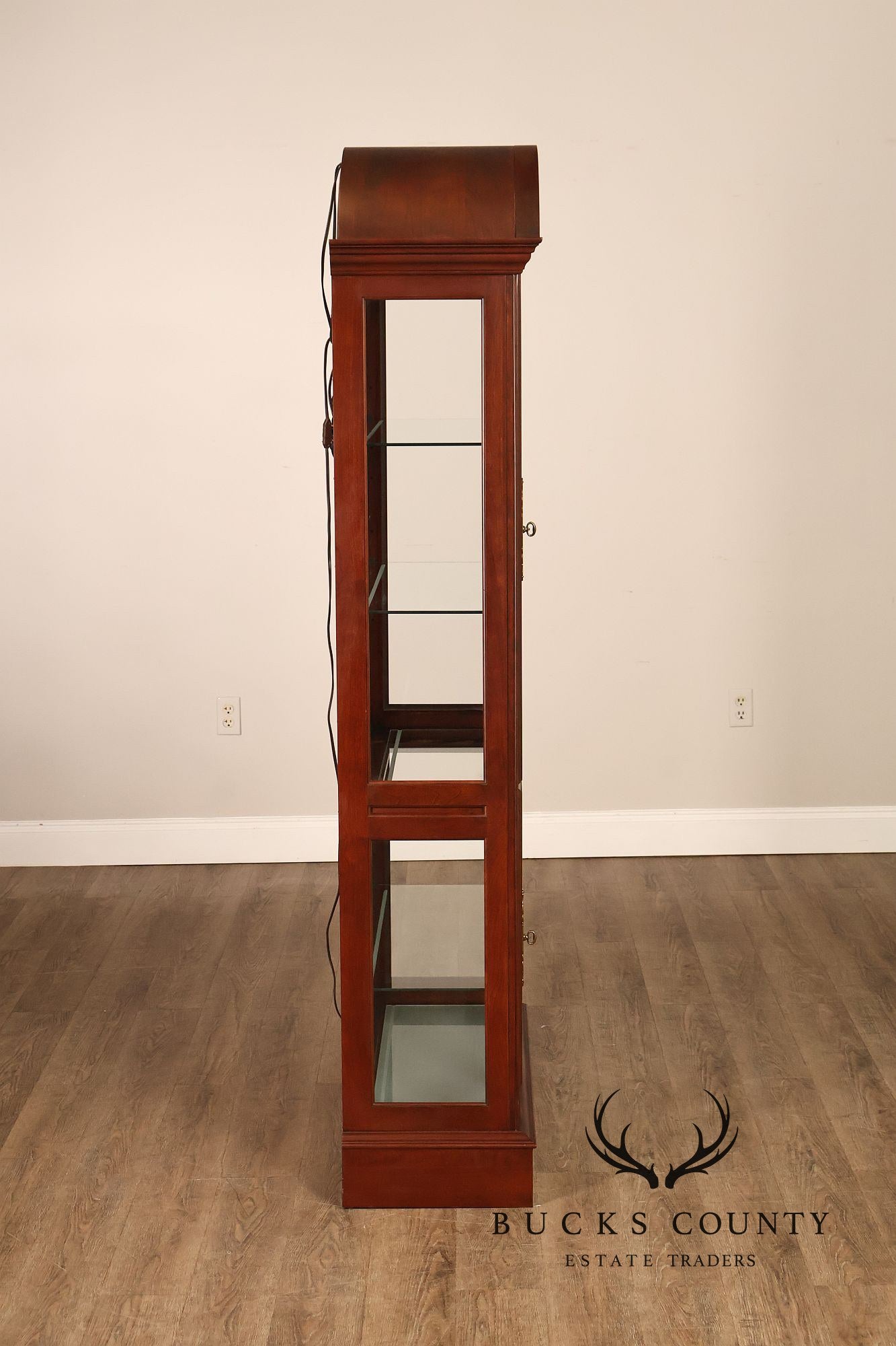 Pennsylvania House Traditional Cherry Lighted Glass Curio Display Cabinet