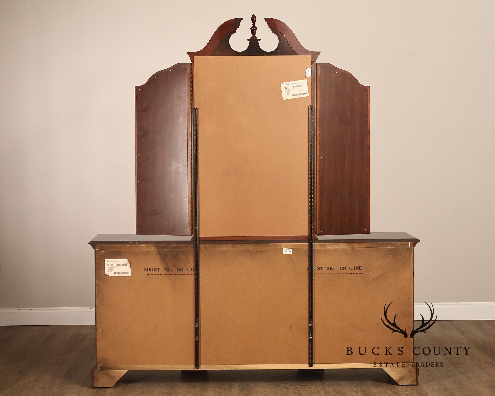 Thomasville 'Collectors Cherry' Triple Dresser with Tri-Fold Mirror