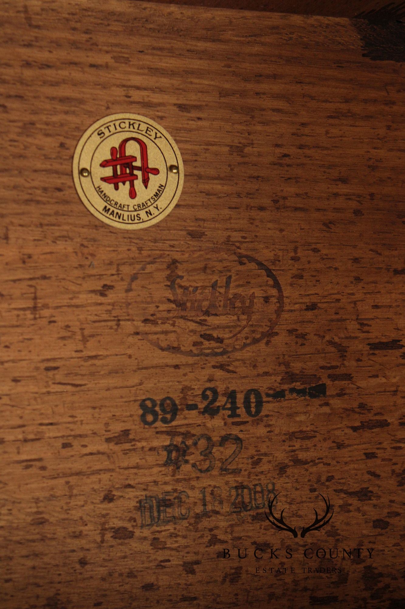 Stickley Mission Collection Arts & Crafts Pagoda Style Oak End Table