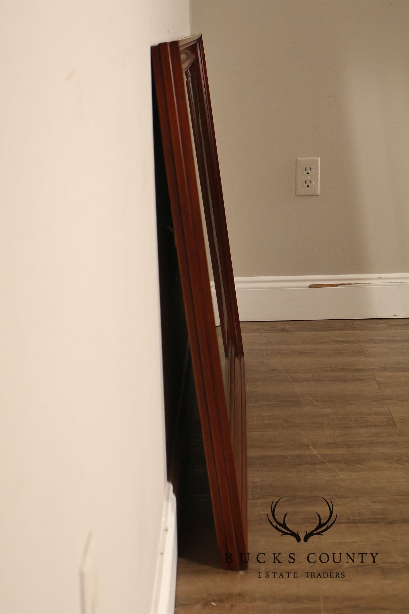 Henkel Harris Traditional Cherry Dresser Mirror
