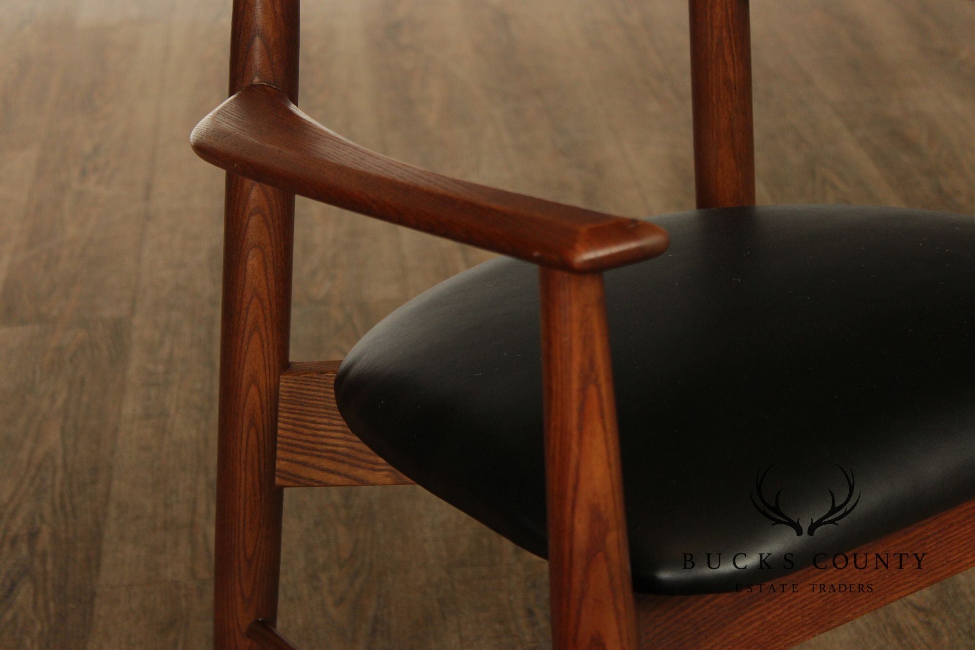 Stanley Furniture Mid Century Modern Walnut Set Of Six Dining Chairs