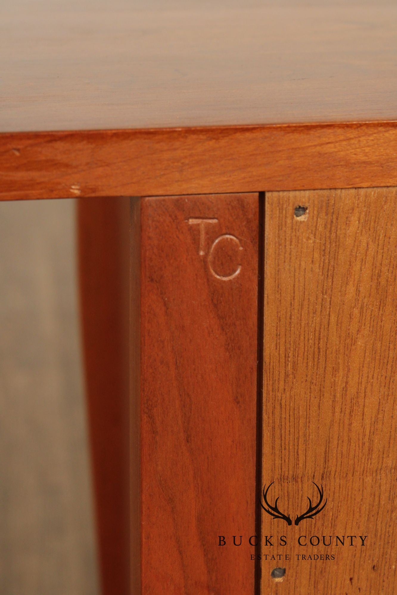 Stickley Mission Collection Pair of Harvey Ellis Three Drawer Cherry Nightstands