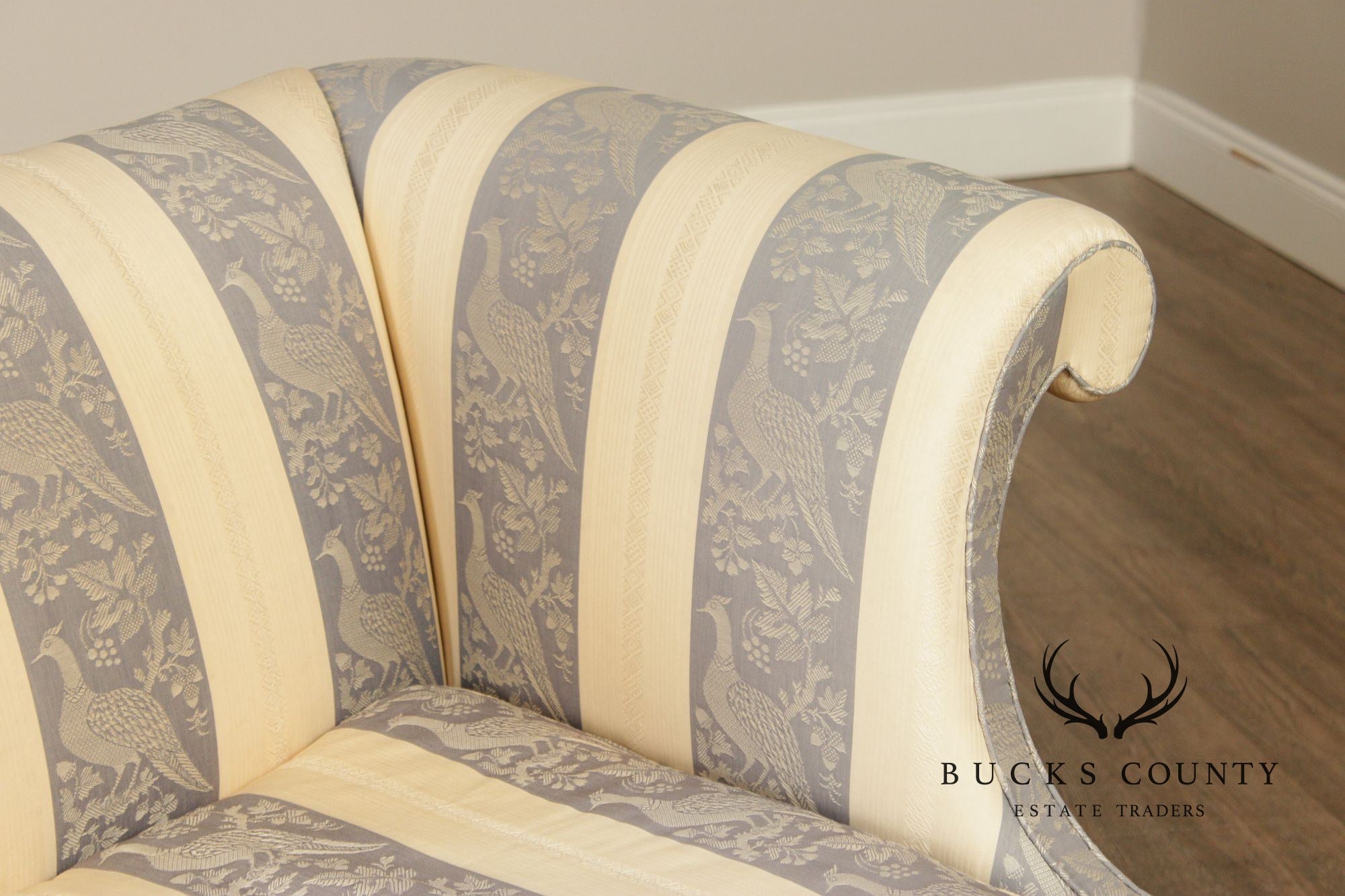 Kittinger Williamsburg Chippendale Style Mahogany Camelback Sofa