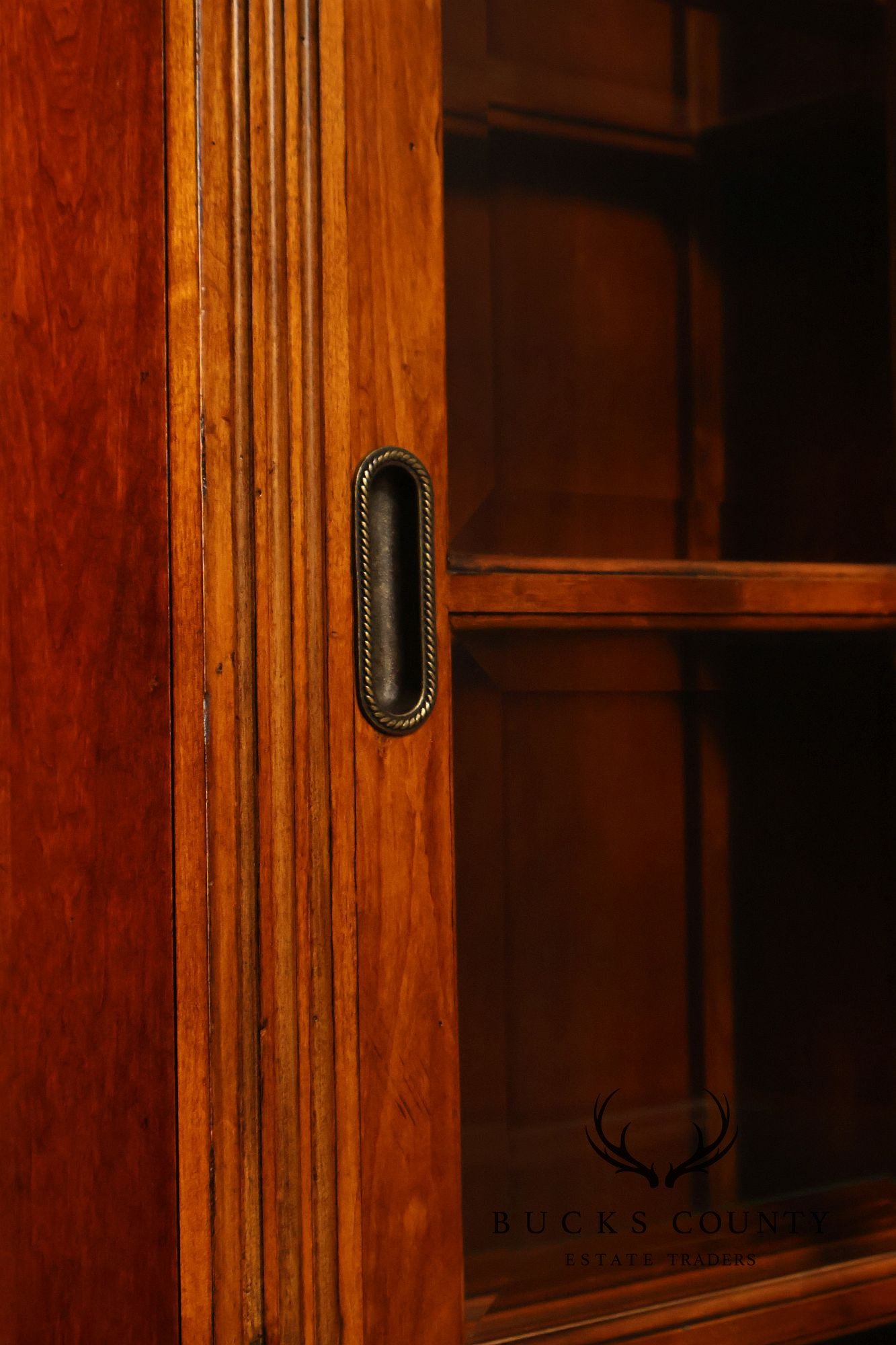 Ethan Allen 'Townhouse' Sliding Door Bookcase