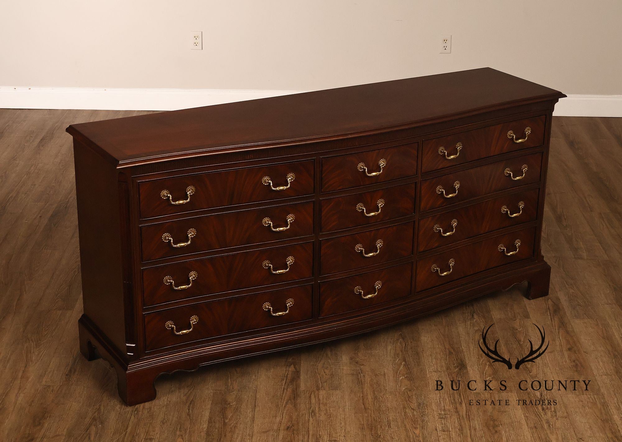 Drexel Heritage Georgian Style Mahogany Twelve-Drawer Dresser