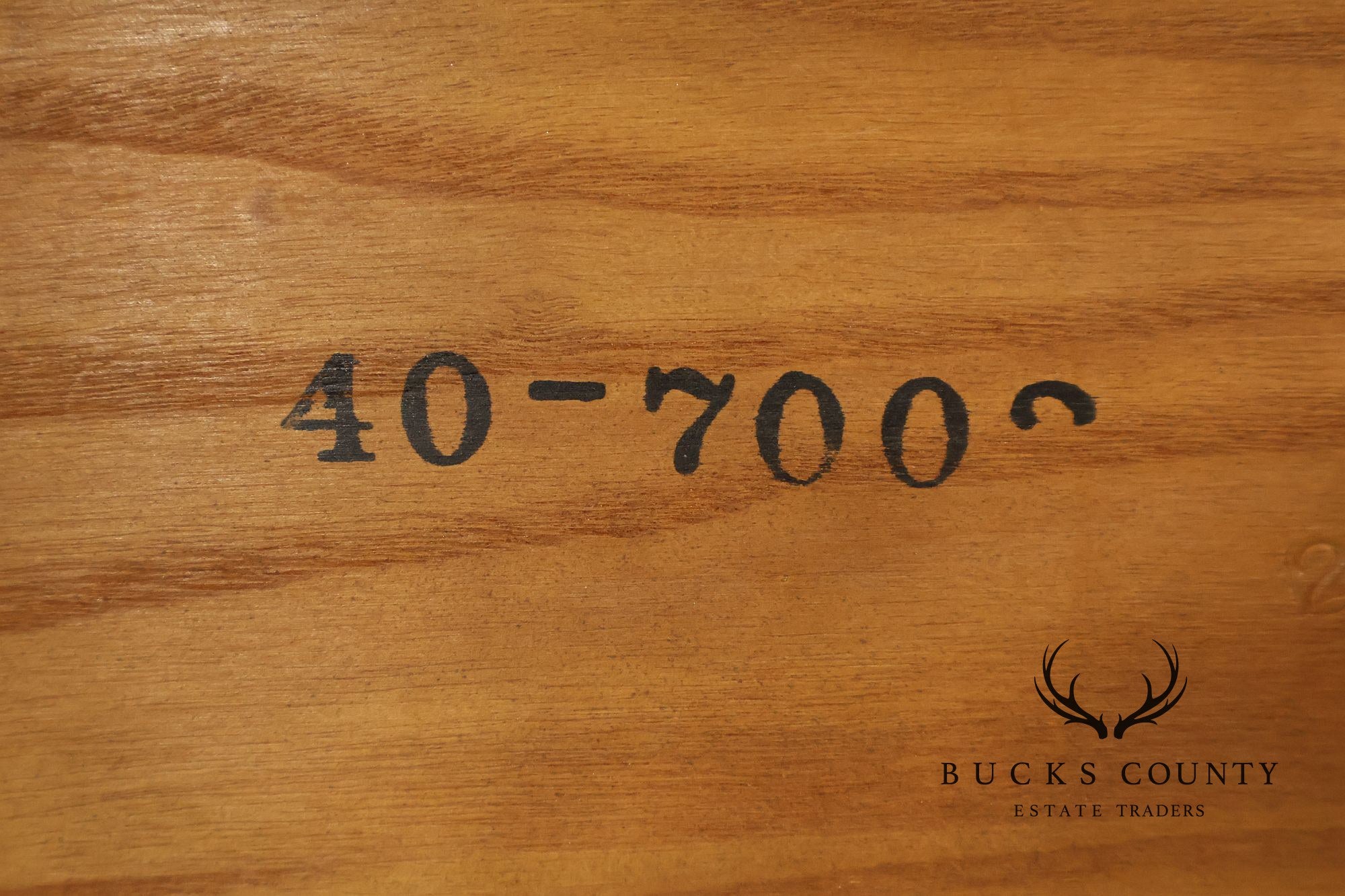 Henredon French Louis XV Style Oak Expanding Coffee Table