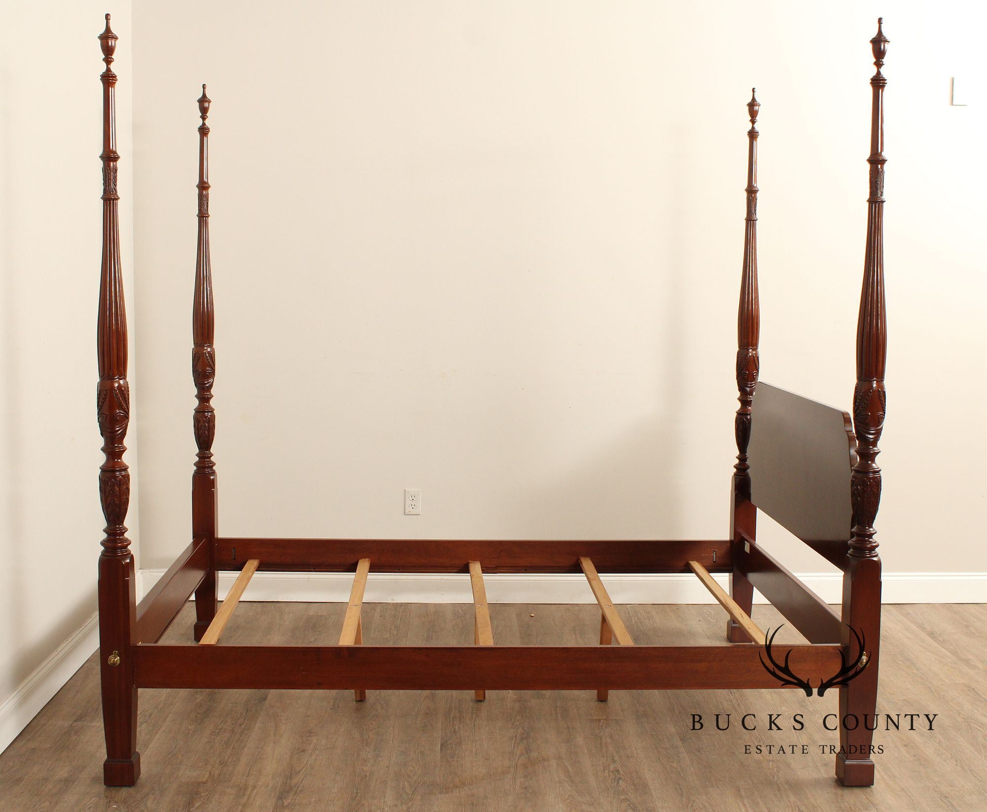 Ethan Allen 'Georgian Court' Cherry Rice Carved Queen Size Poster Bed