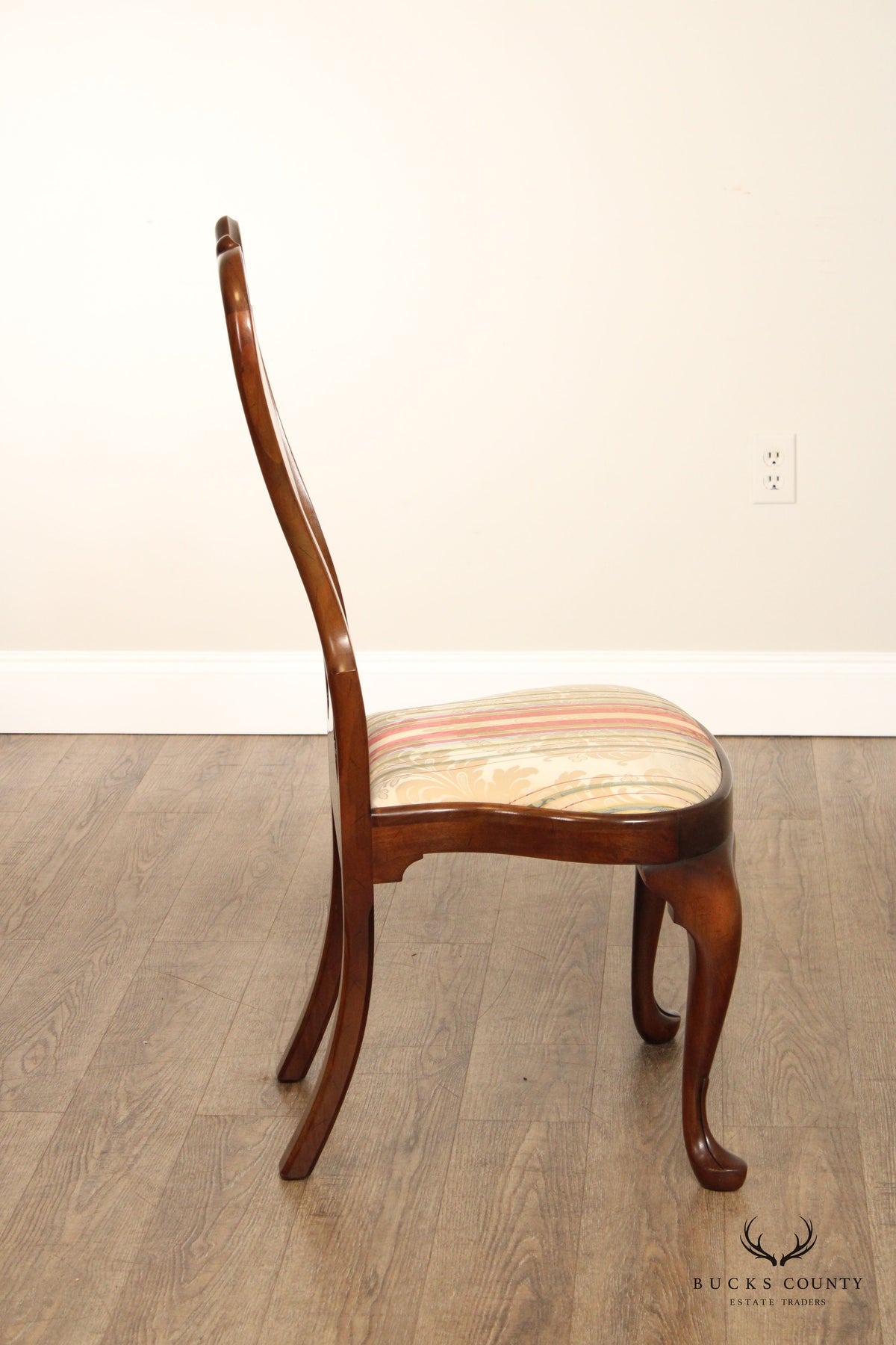 Vintage Queen Anne Style Side Chair With Upholstered Seat
