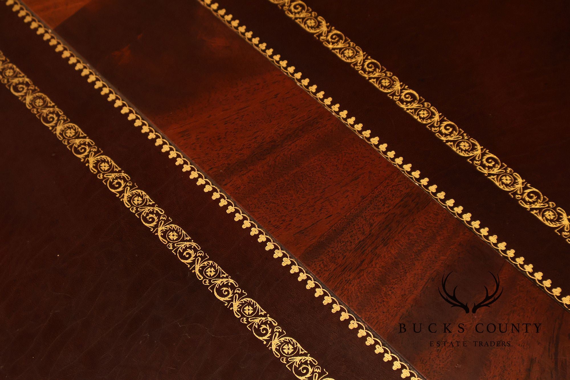 Sligh Georgian Style Vintage Mahogany Leather Top Executive Desk
