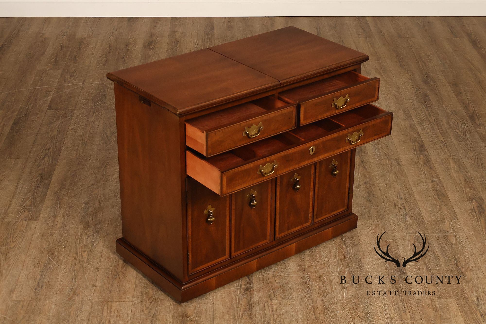 Henredon 18th Century Portfolio Georgian Style Walnut Server