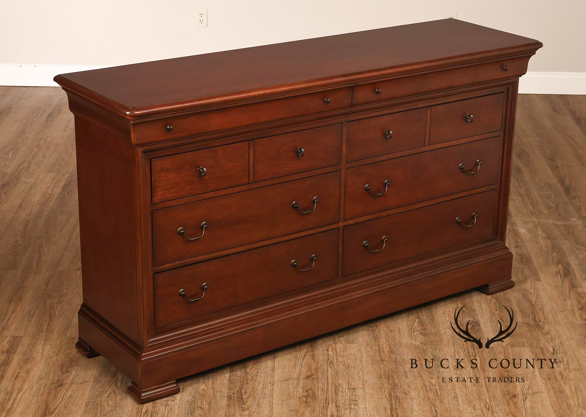 Thomasville Louis Philippe Style Cherry Eight Drawer Dresser