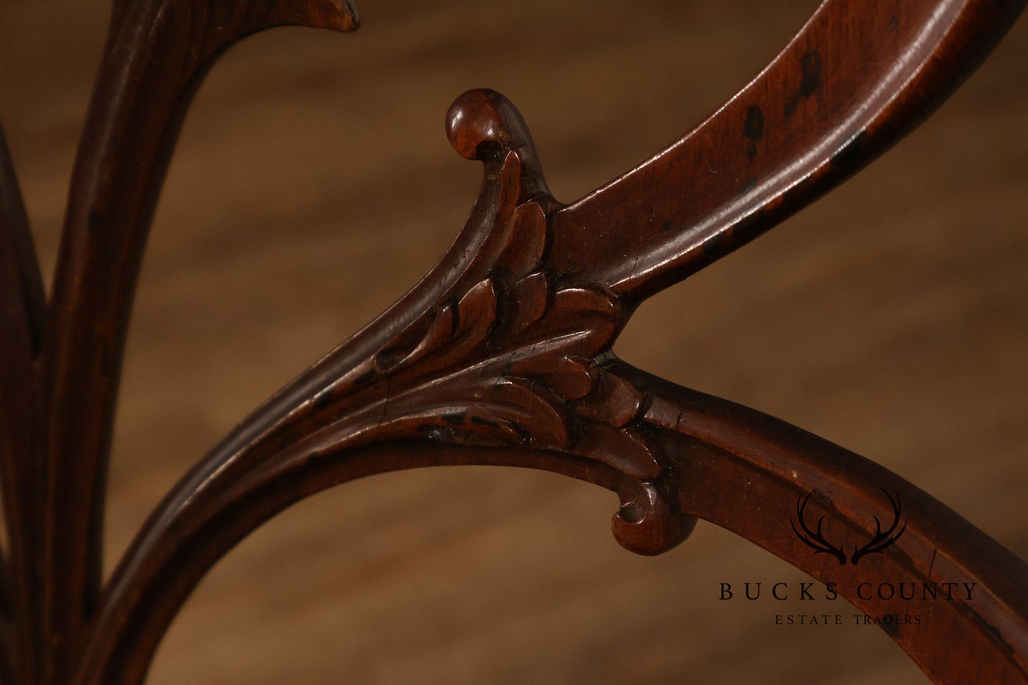 Hepplewhite Inspired Set Of Eight Mahogany Carved Oval Back Dining Chairs