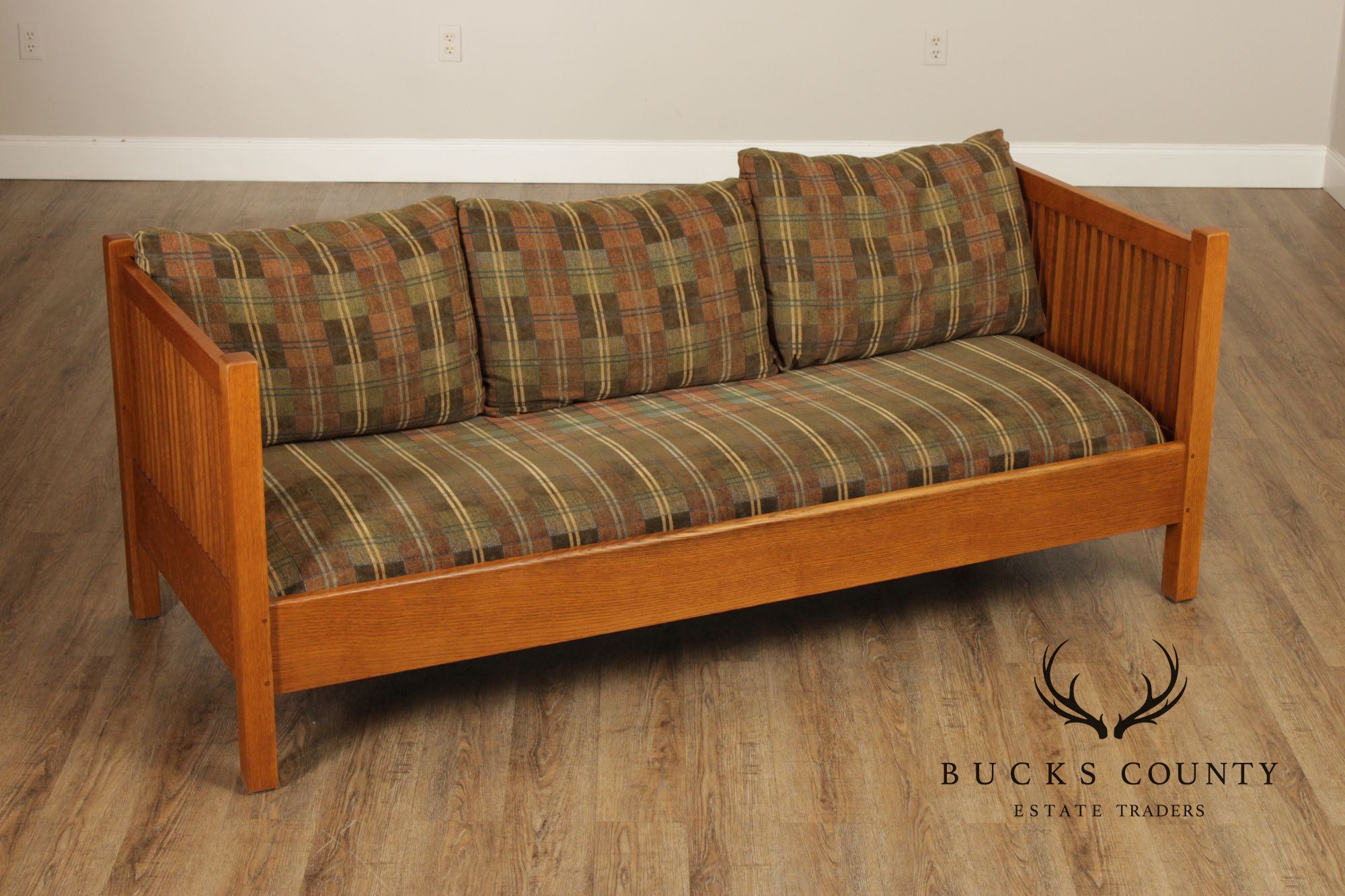 Stickley Mission Collection Oak Spindle Settle